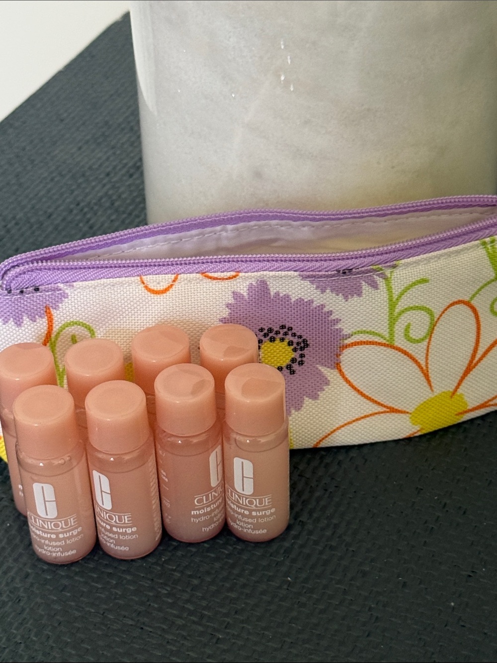 Clinique Cosmetic Poucd & 8 Moisture Surge Travel Size 8 pc NWT - Picture 2 of 5